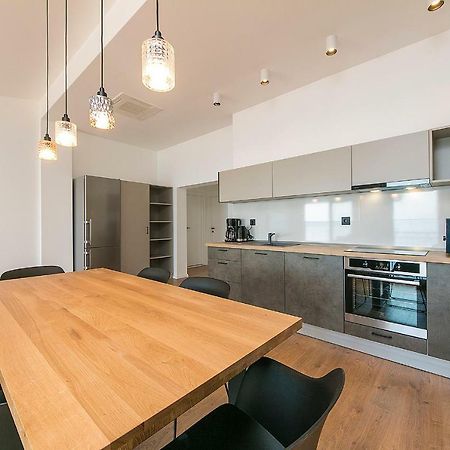 Apartments Juric Брела Екстериор снимка