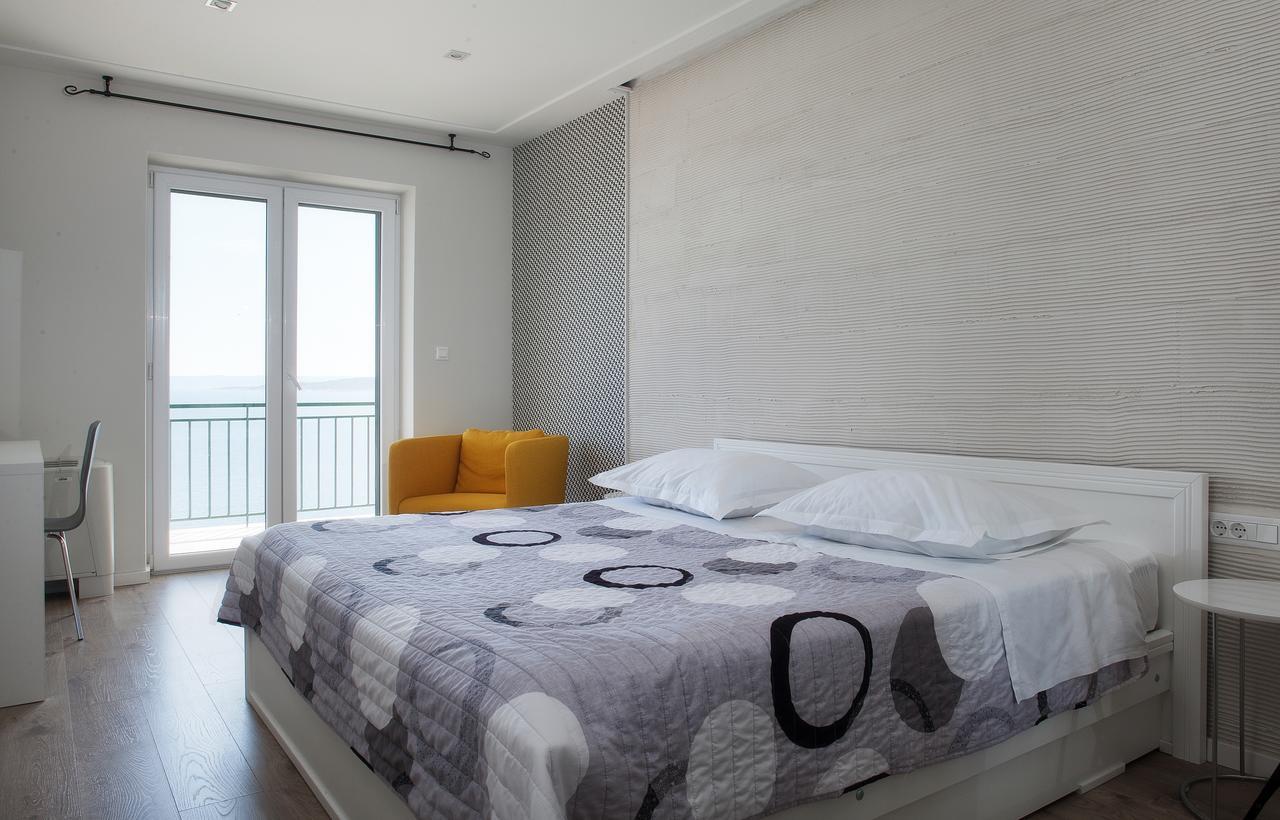 Apartments Juric Брела Екстериор снимка