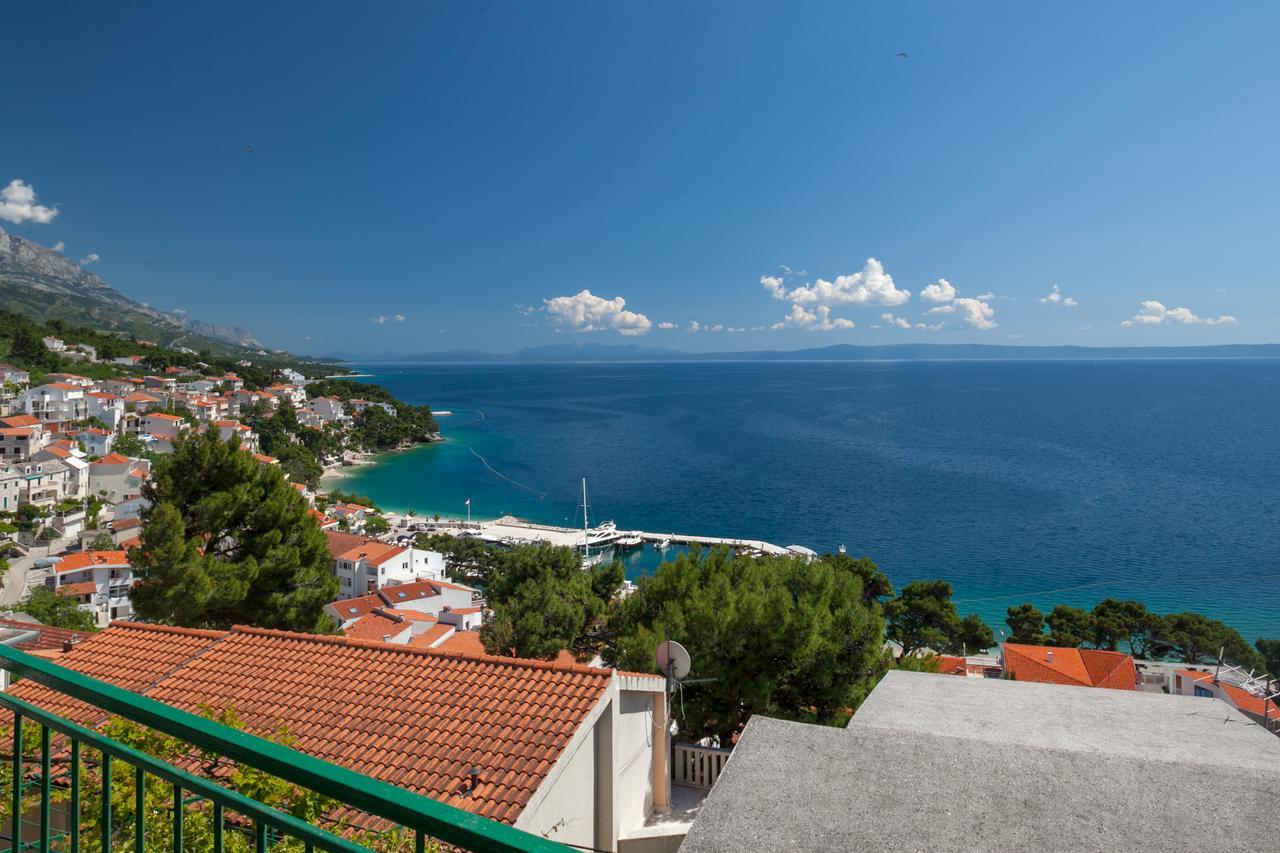 Apartments Juric Брела Екстериор снимка