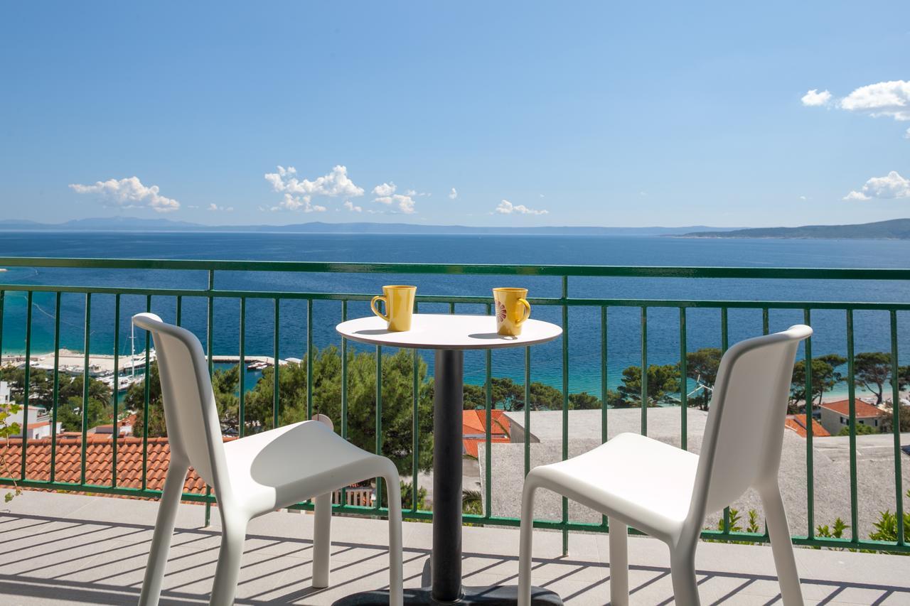 Apartments Juric Брела Екстериор снимка