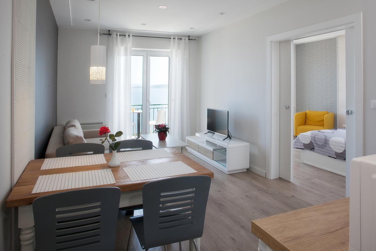 Apartments Juric Брела Екстериор снимка