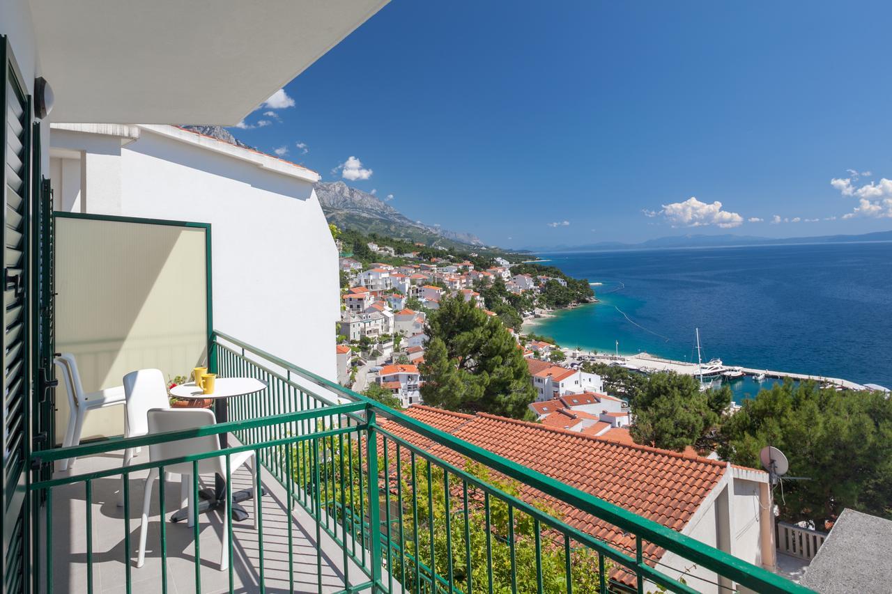 Apartments Juric Брела Екстериор снимка