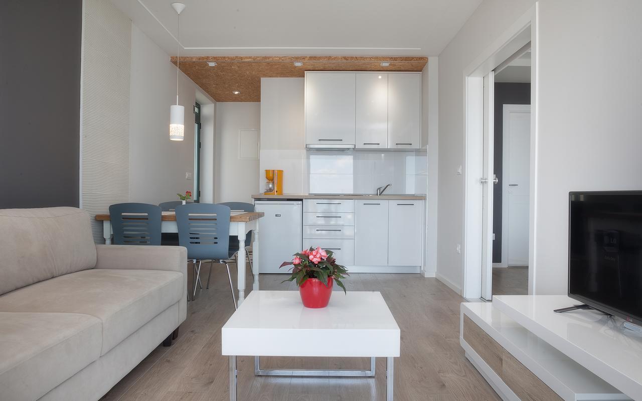 Apartments Juric Брела Екстериор снимка