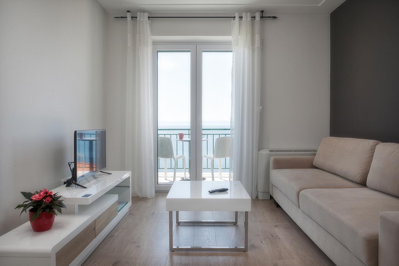 Apartments Juric Брела Екстериор снимка