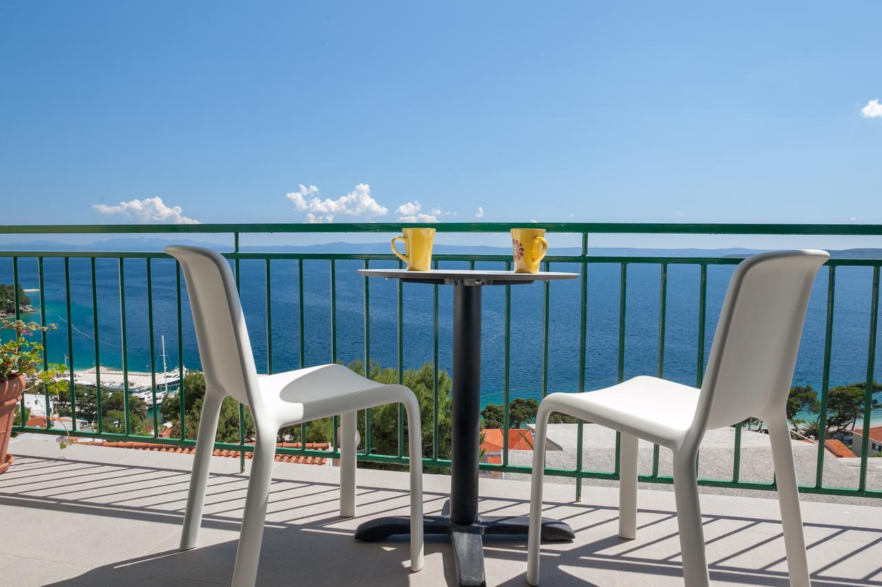 Apartments Juric Брела Екстериор снимка
