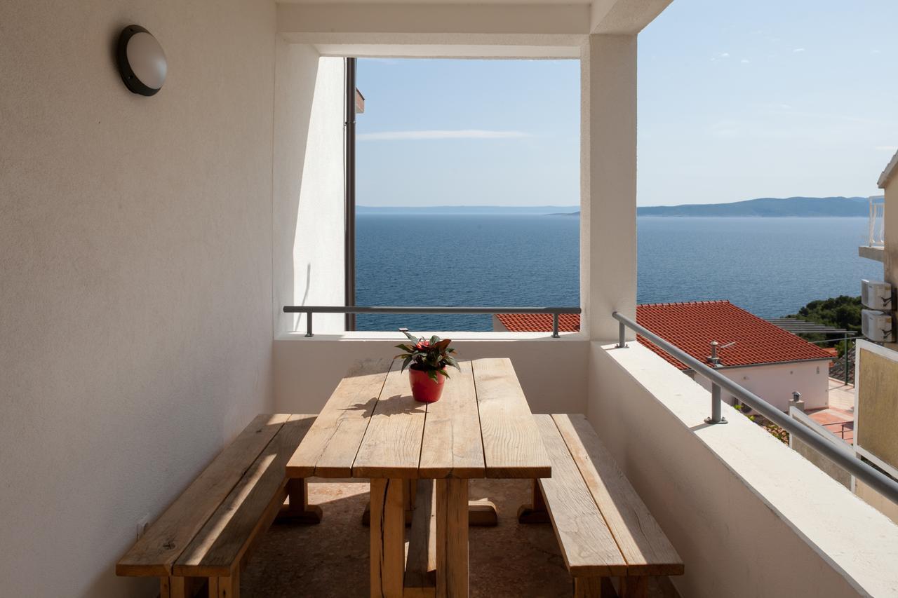Apartments Juric Брела Екстериор снимка