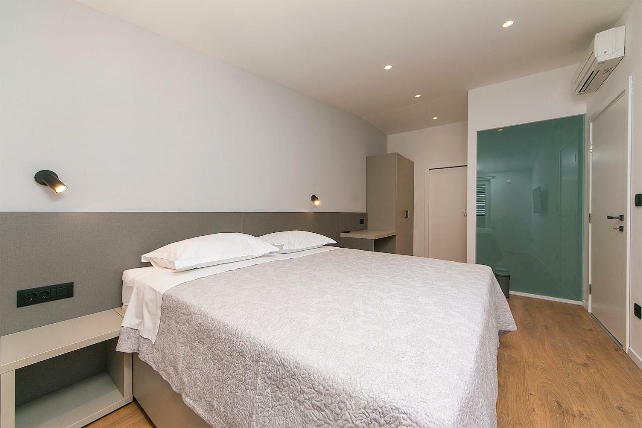 Apartments Juric Брела Екстериор снимка