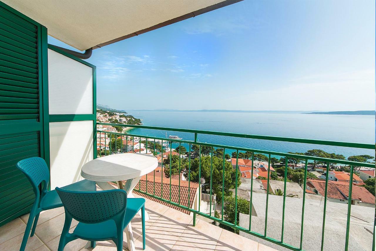 Apartments Juric Брела Екстериор снимка