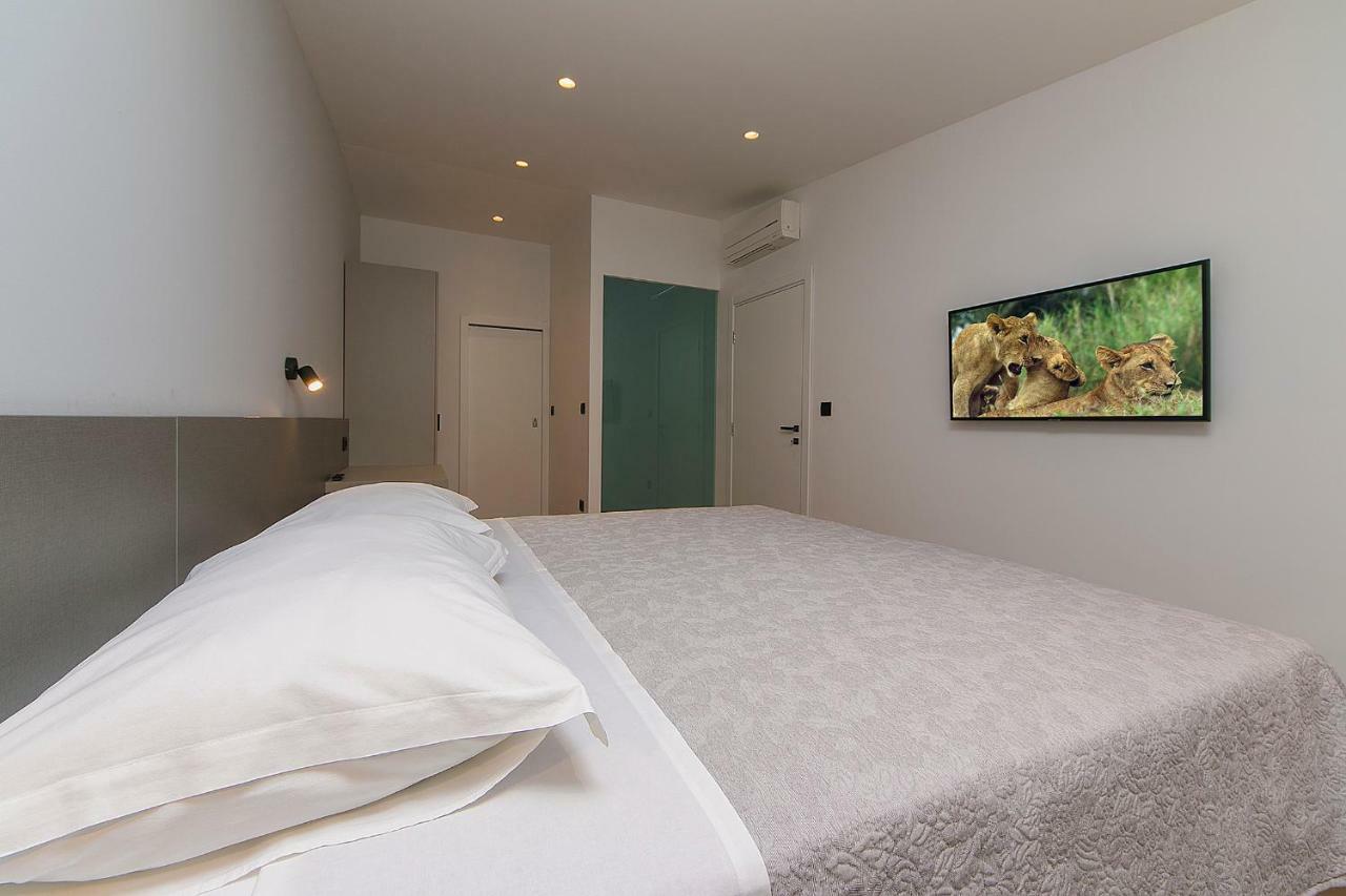 Apartments Juric Брела Екстериор снимка