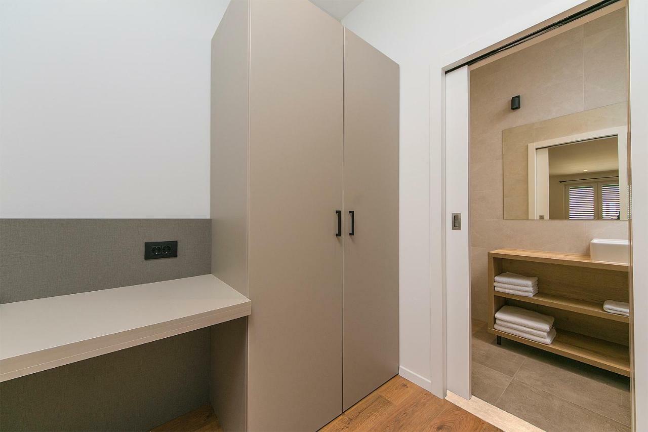 Apartments Juric Брела Екстериор снимка